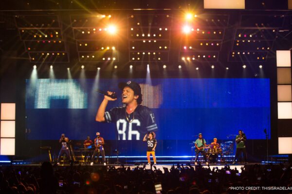 Bruno-Mars-Gallery-10-min