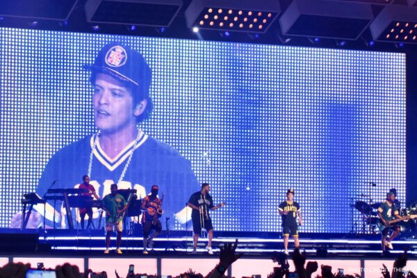 Bruno-Mars-Gallery-8-min