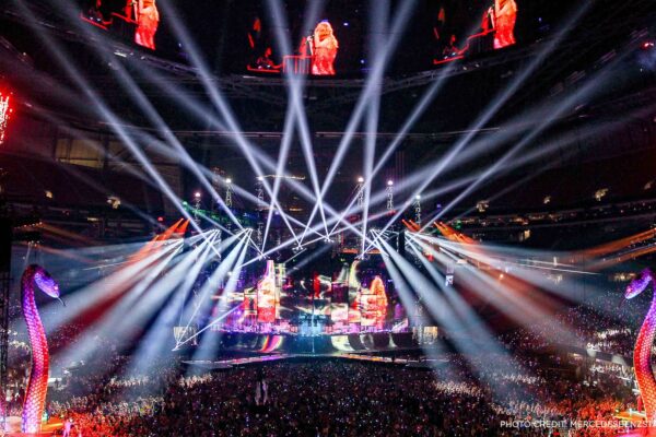Taylor-Swift-Gallery-7-min